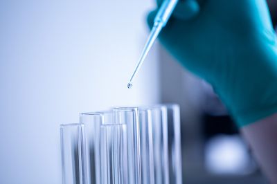 Application of phytic acid in corrosion resistance of copper, aluminum, steel and their alloys